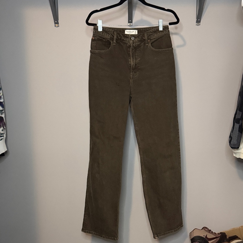 Abercrombie High Rise 90’s Relaxed Jean. Curve Love